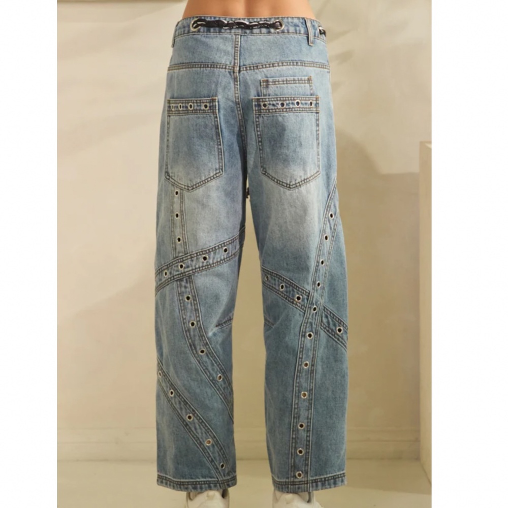 Oli & Hali Light Wash Embellished Cropped Jeans - Picture 3 of 10